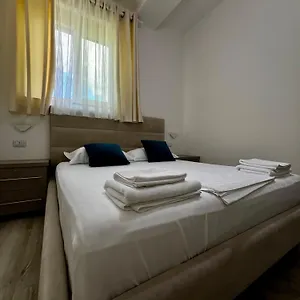  Hotel Le Monde 2 Albania